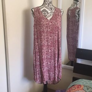 Pretty sleeveless dress 👗!